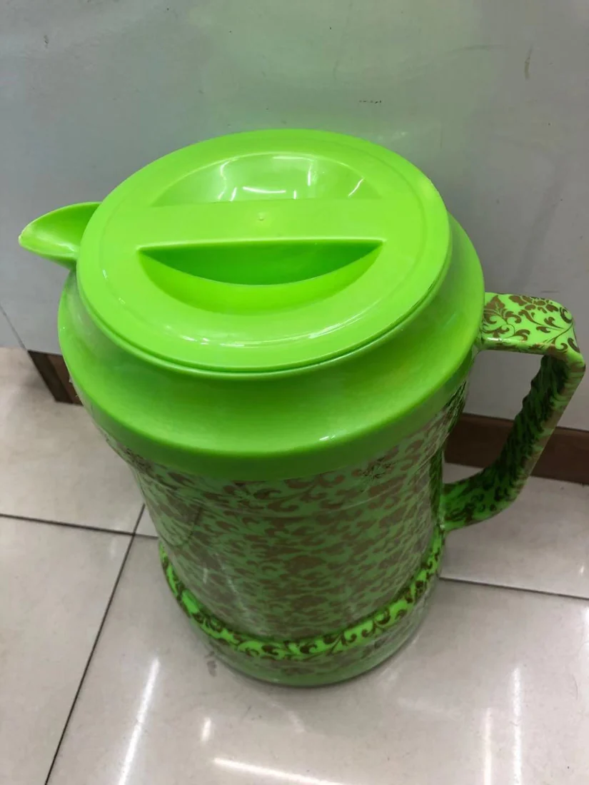 绿釉纹理水壶